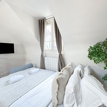 パリUnique & Beautiful Duplex In Saint-Germainアパートメント エクステリア 写真