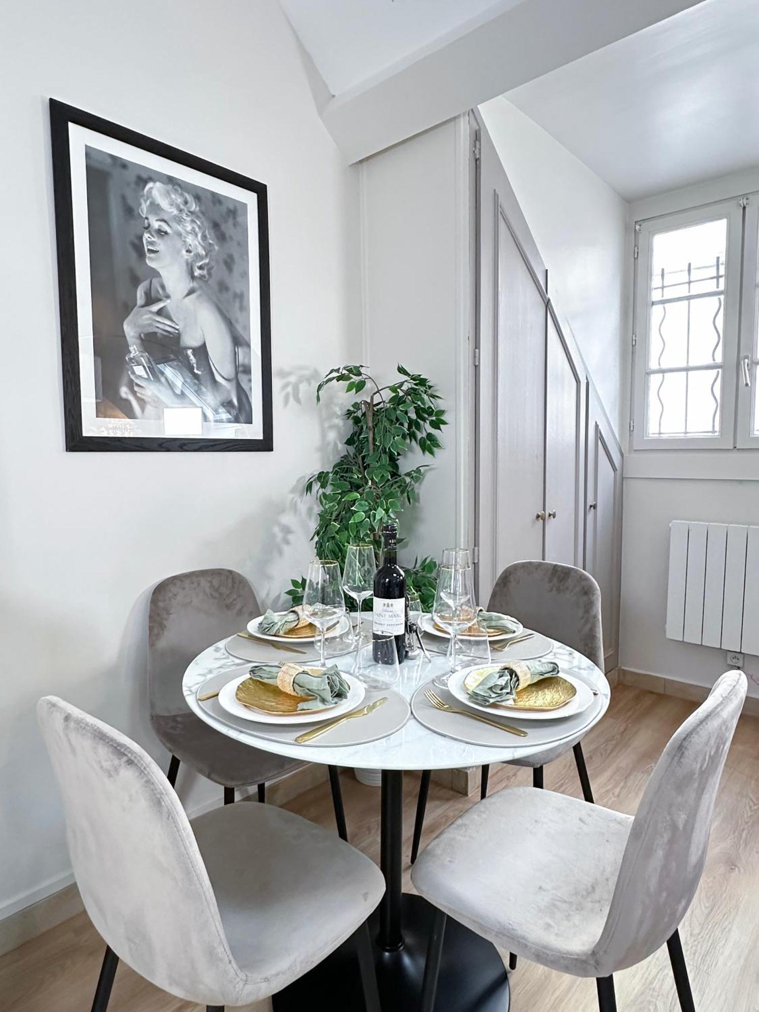 パリUnique & Beautiful Duplex In Saint-Germainアパートメント エクステリア 写真