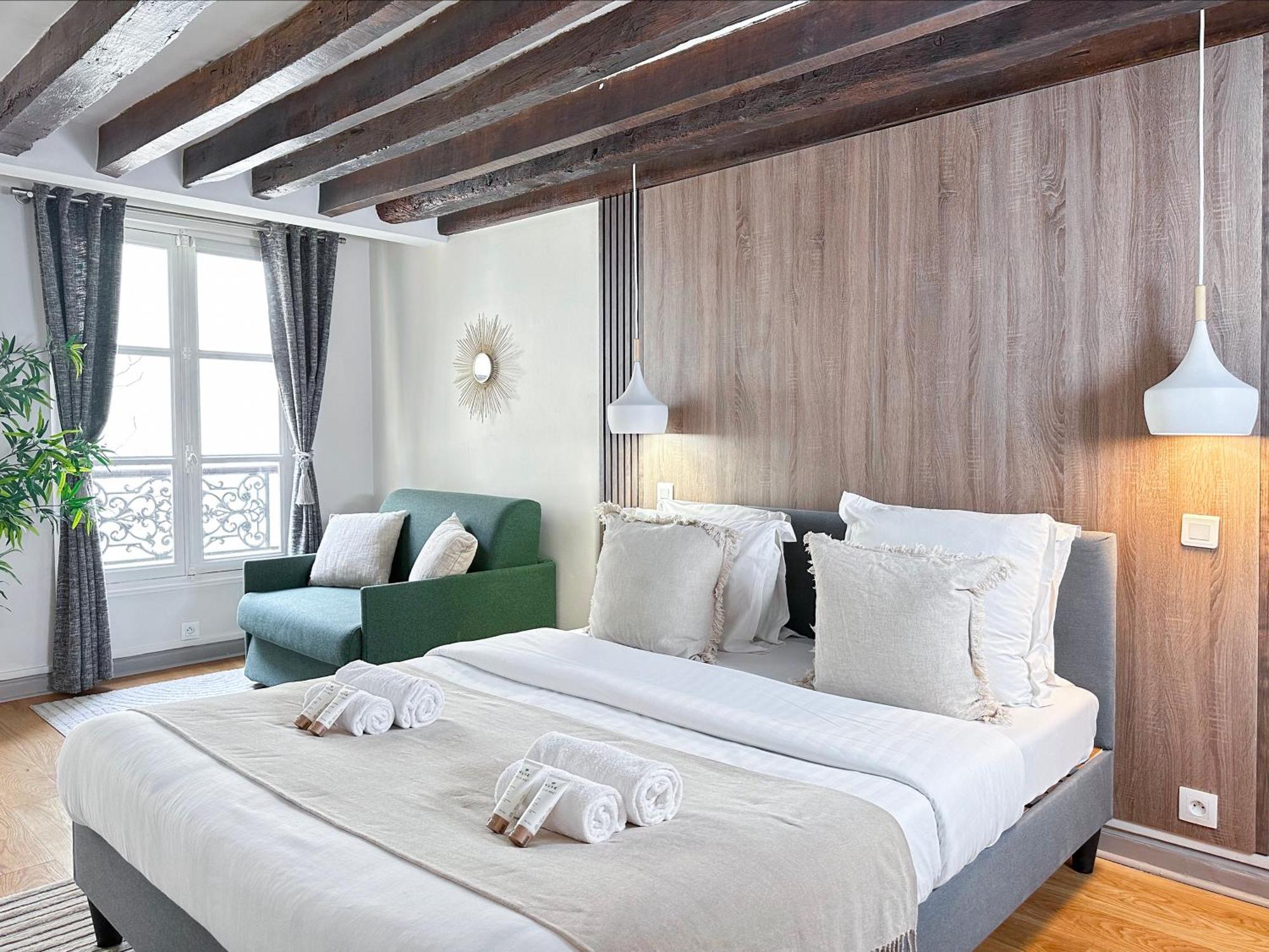 パリUnique & Beautiful Duplex In Saint-Germainアパートメント エクステリア 写真