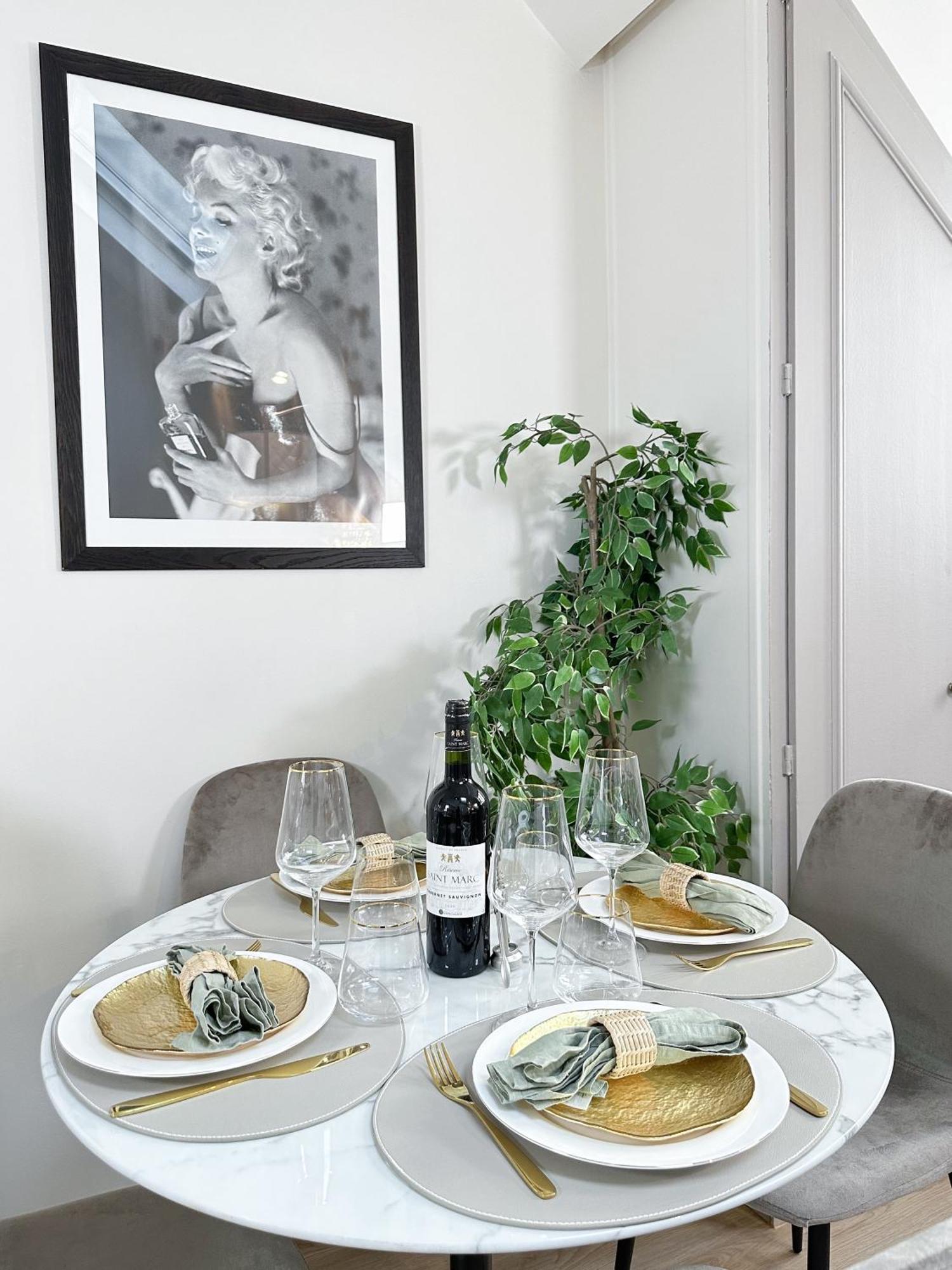 パリUnique & Beautiful Duplex In Saint-Germainアパートメント エクステリア 写真