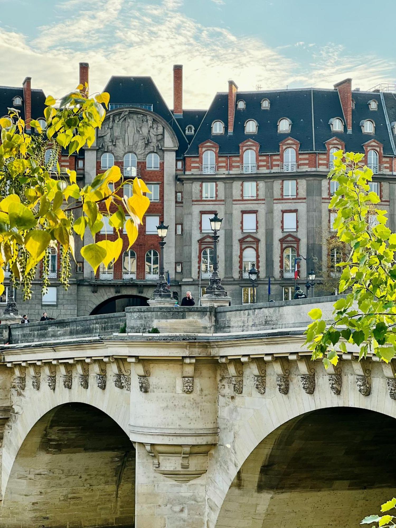 パリUnique & Beautiful Duplex In Saint-Germainアパートメント エクステリア 写真