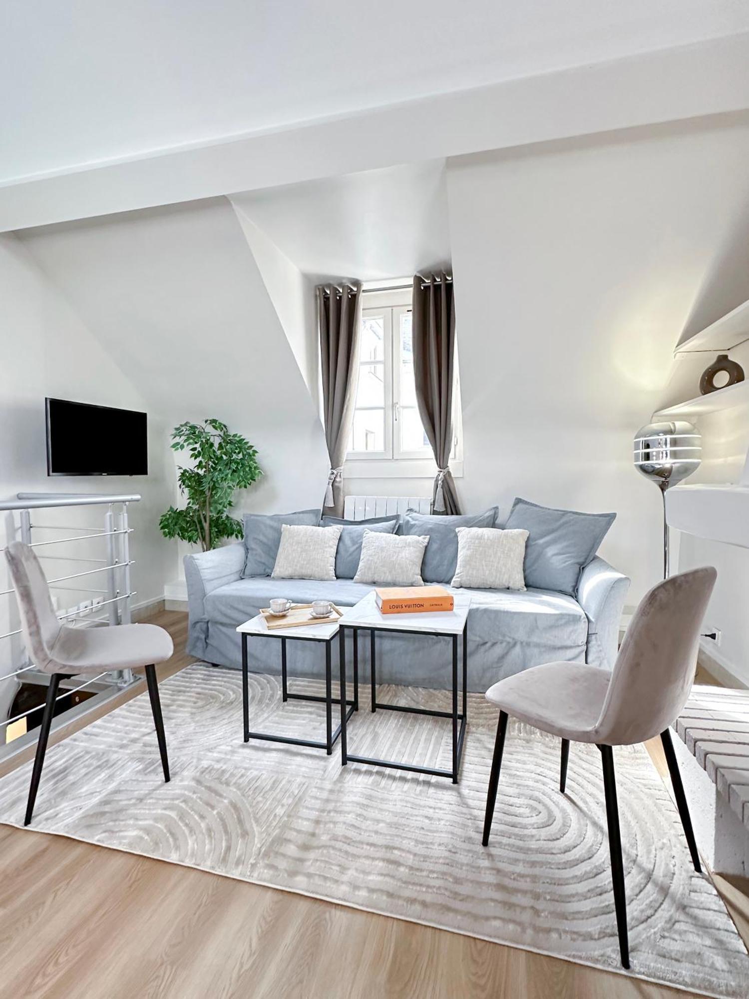 パリUnique & Beautiful Duplex In Saint-Germainアパートメント エクステリア 写真